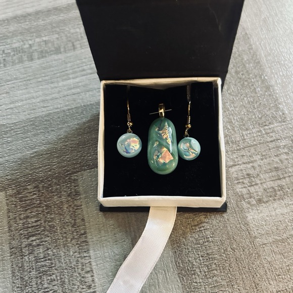 The Unbranded Brand Jewelry - Blue Oval Stone Pendant Necklace & Matching Dangle Earrings Jewelry Set